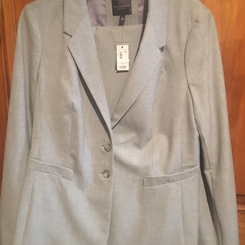 Limited sz 14 Grey Suit Jacket and slacks. Pre-loved. Worn.